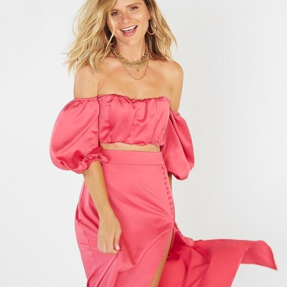 NWT EXPRESS x LADYGANG Pink Off Shoulder Crop Top - Picture 2 of 6